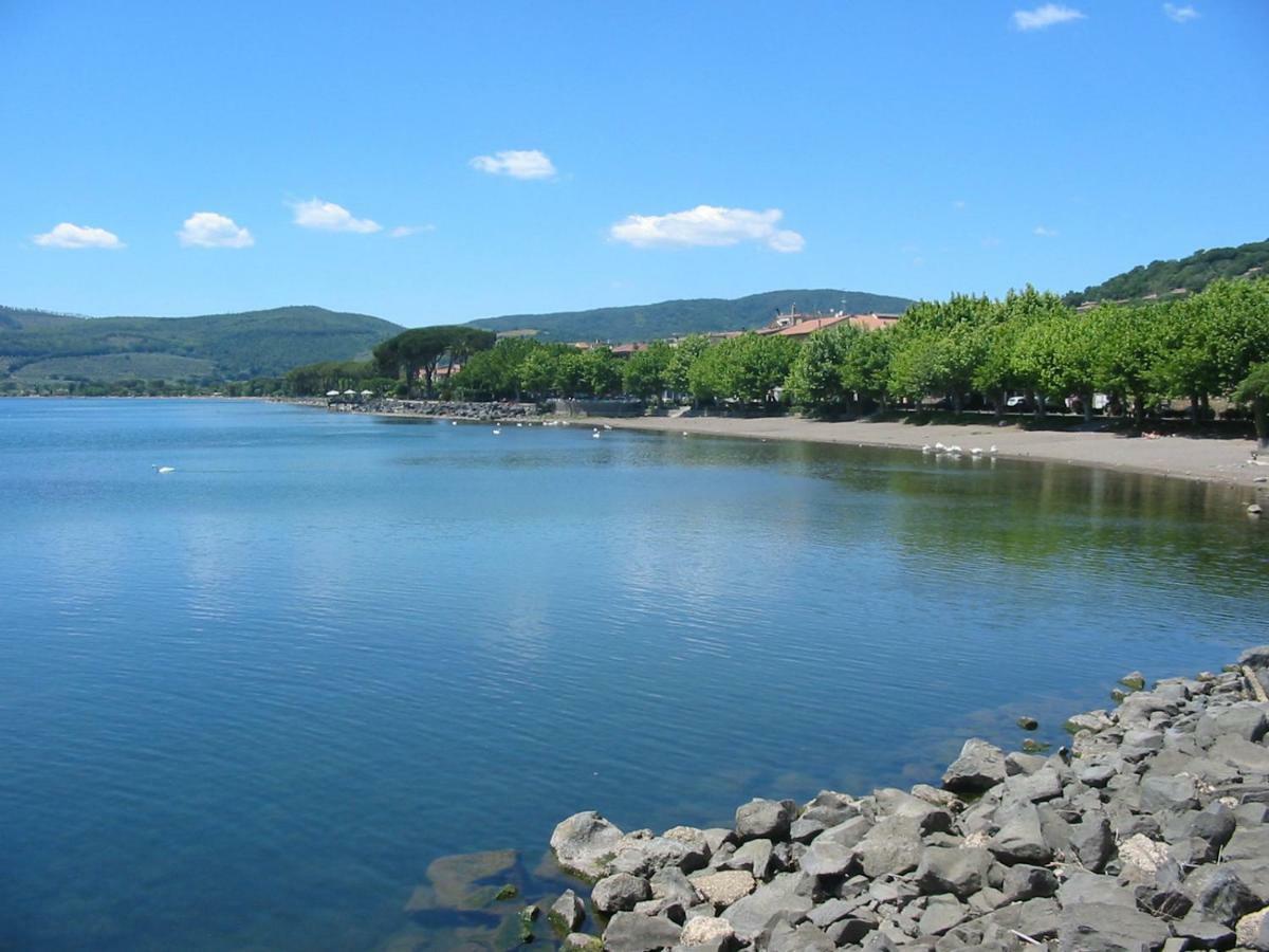 Villa La Rosa Sul Lago Trevignano Romano Exterior foto