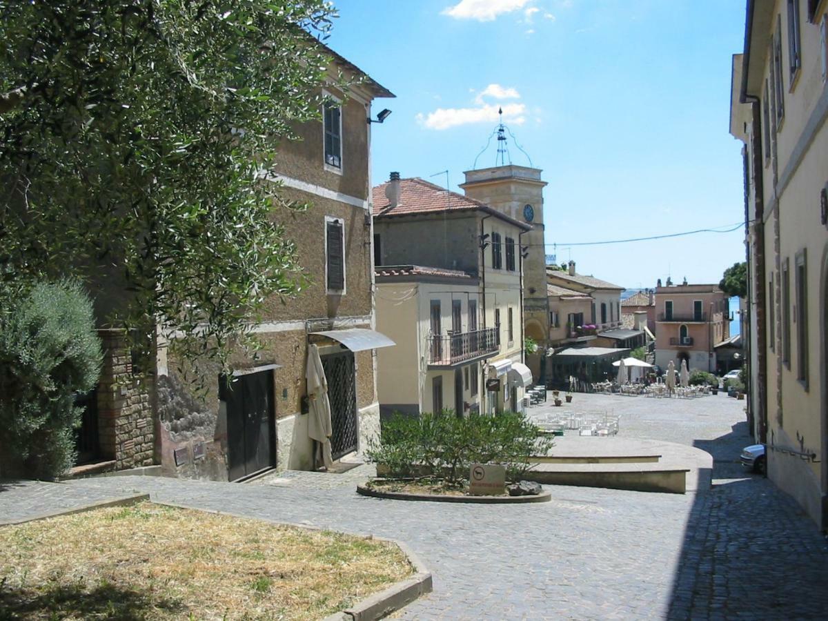 Villa La Rosa Sul Lago Trevignano Romano Exterior foto